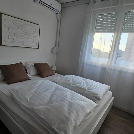 Deluxe Harbor Apartamento *